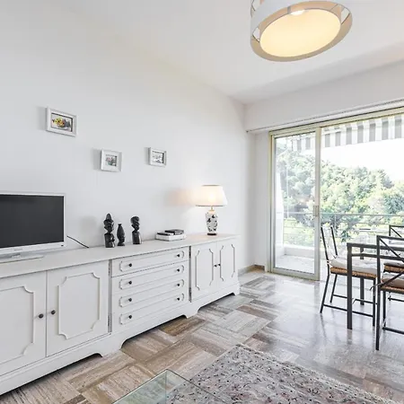 La Vista Apartment