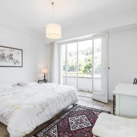 La Vista Apartment *